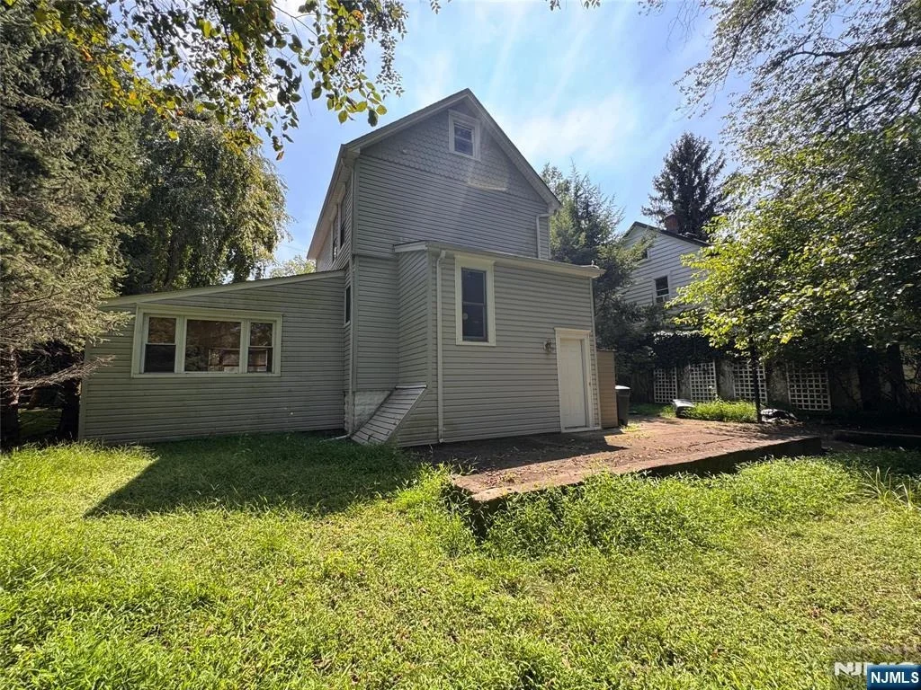 Photo of 25 Maple