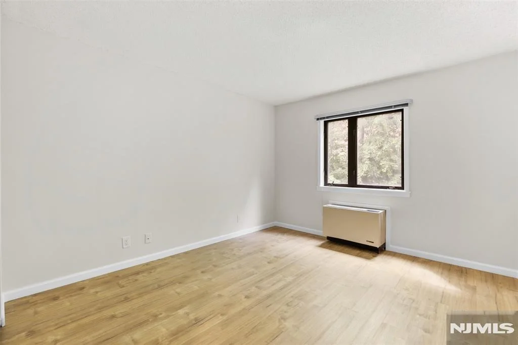 Photo of 1150 River
