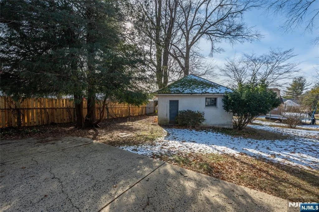 Photo of 409 W Anderson
