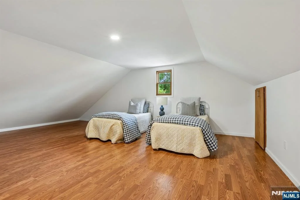 Photo of 650 Ridgewood