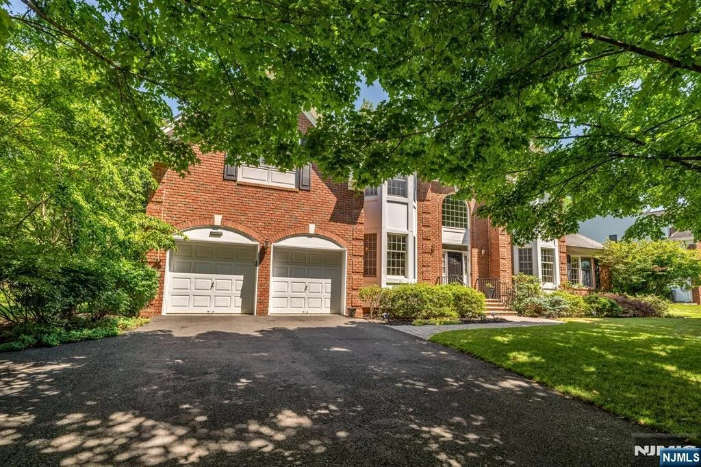 Photo of 206 Van Buren