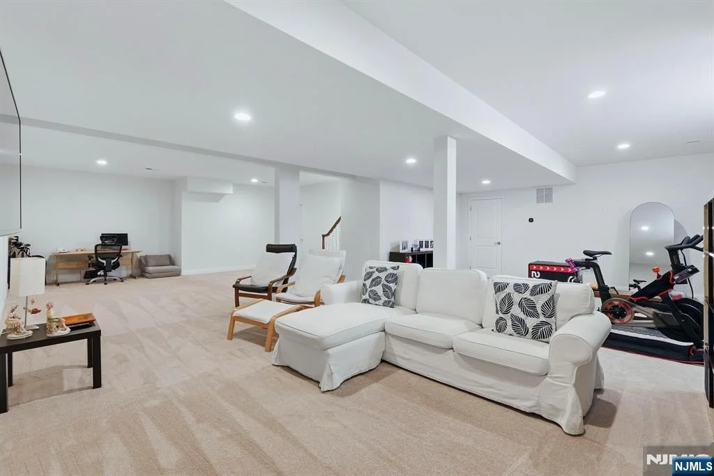 Photo of 73 Woodmere