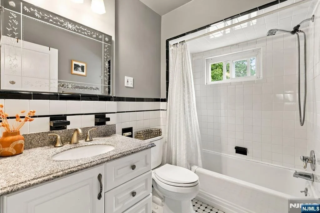 Photo of 32 Stanley