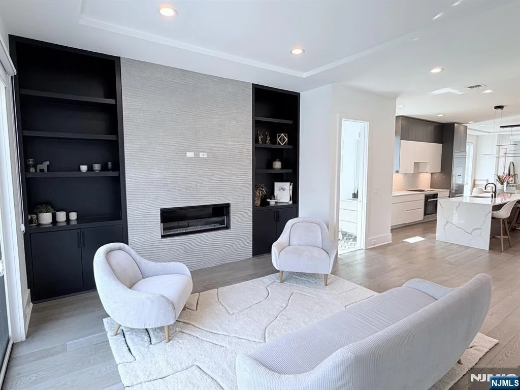 Photo of 1656 Maple