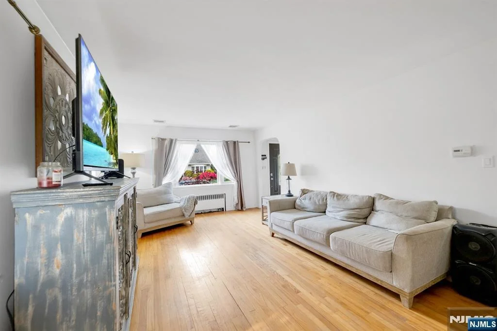 Photo of 99 Oneida