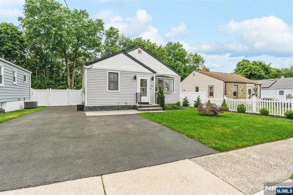 Photo of 316 Boulevard S