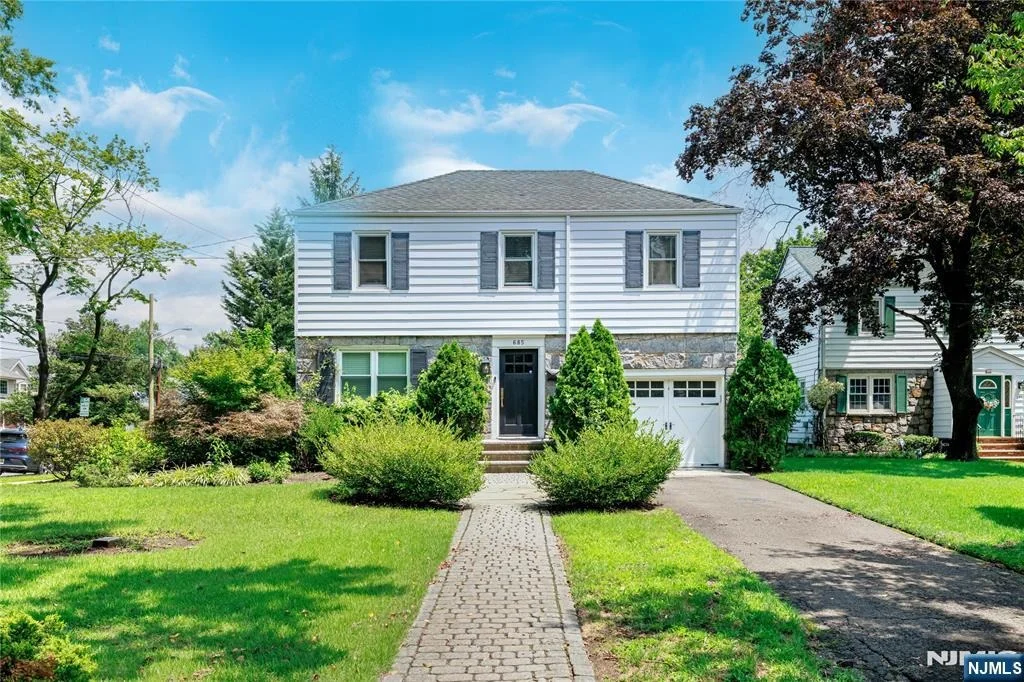 Photo of 685 Ackerman