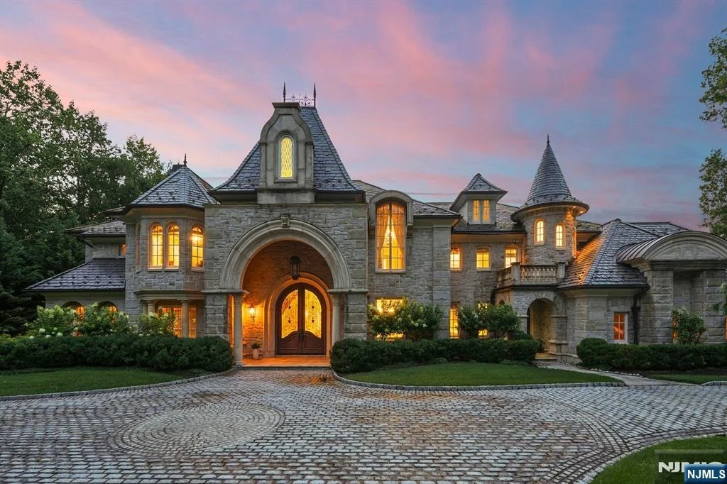 Photo of 7 Buckingham