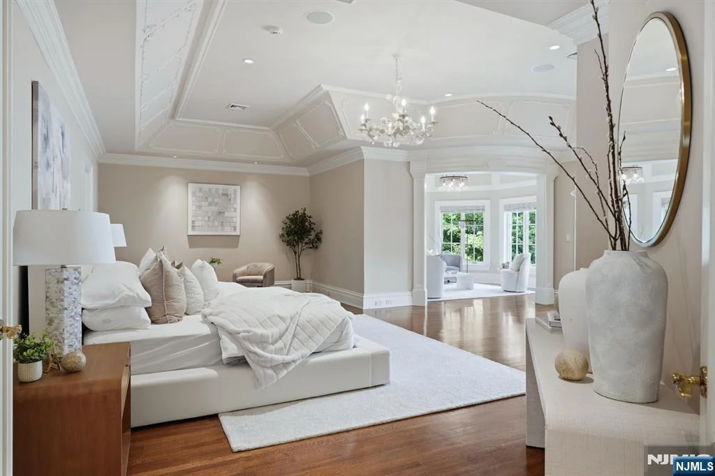 Photo of 7 Buckingham