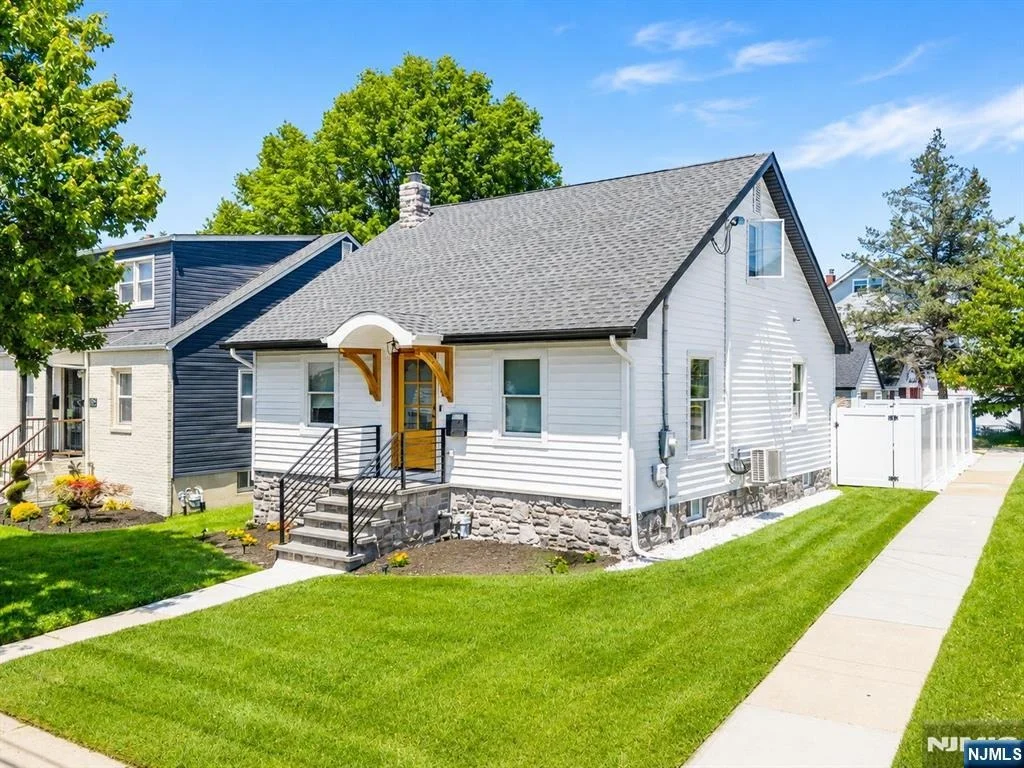Photo of 385 Copeland