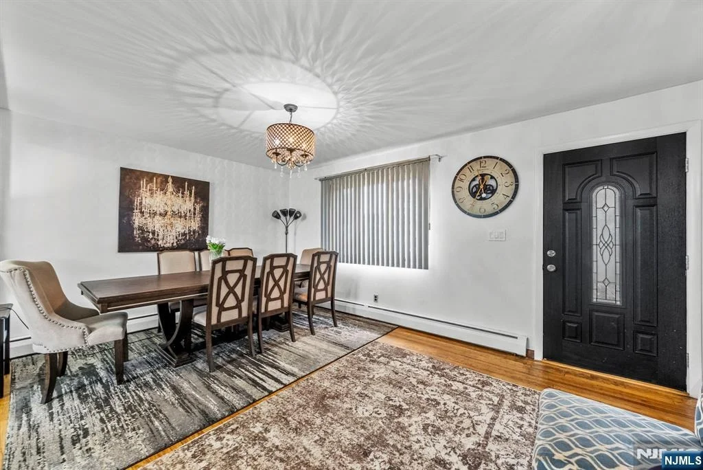 Photo of 101 Maple Hill