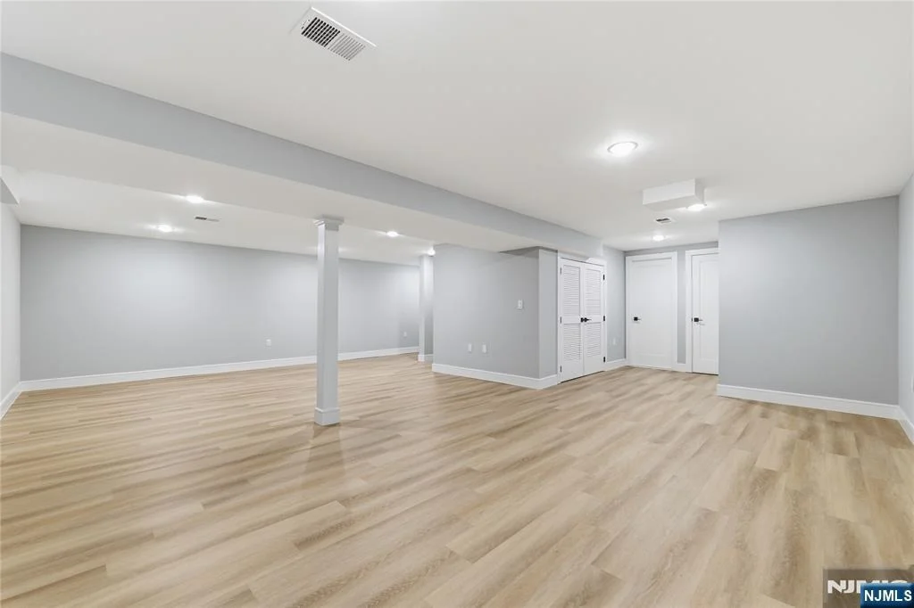 Photo of 765 7th
