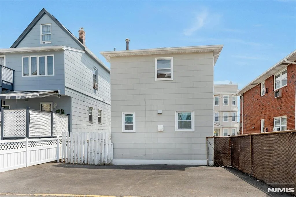 Photo of 183 Devon