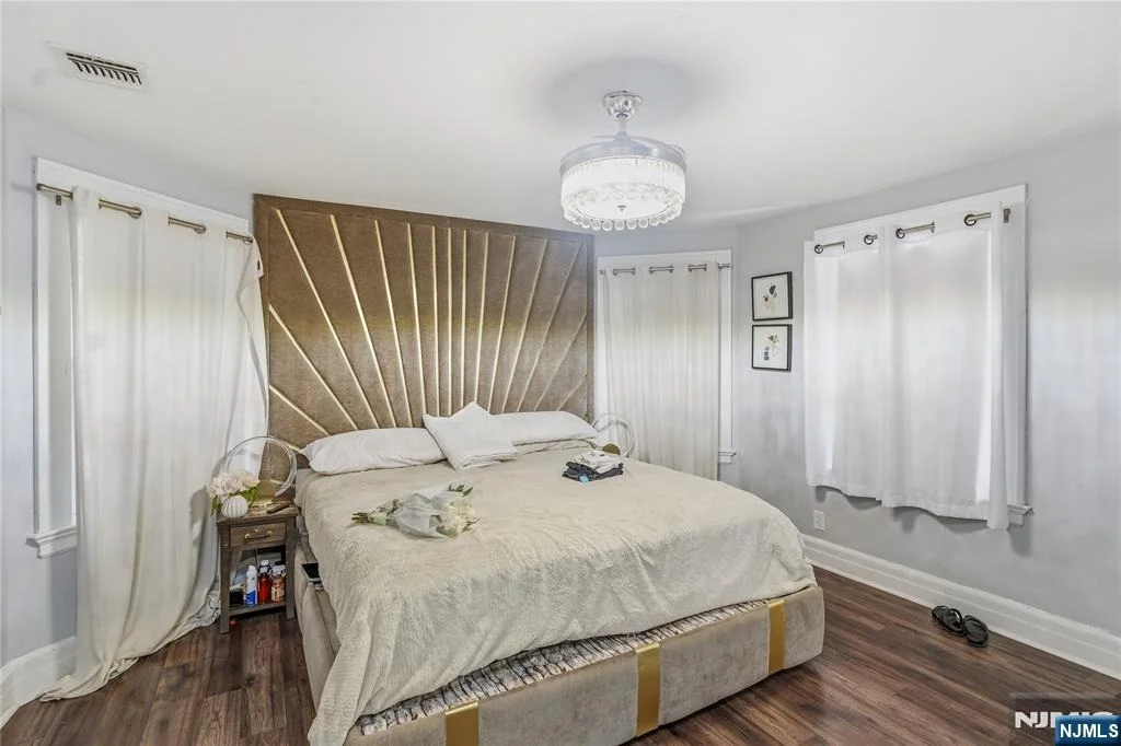 Photo of 283 Hamilton