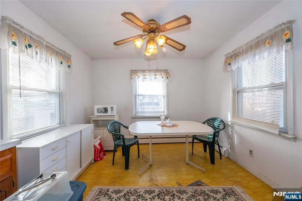 Photo of 409 W Anderson