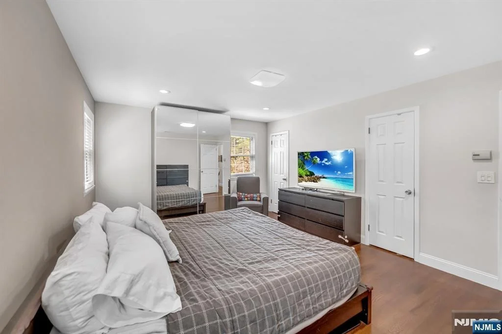 Photo of 364 Knickerbocker
