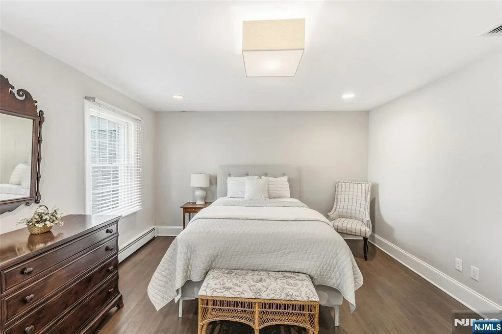 Photo of 27 Pine Hill