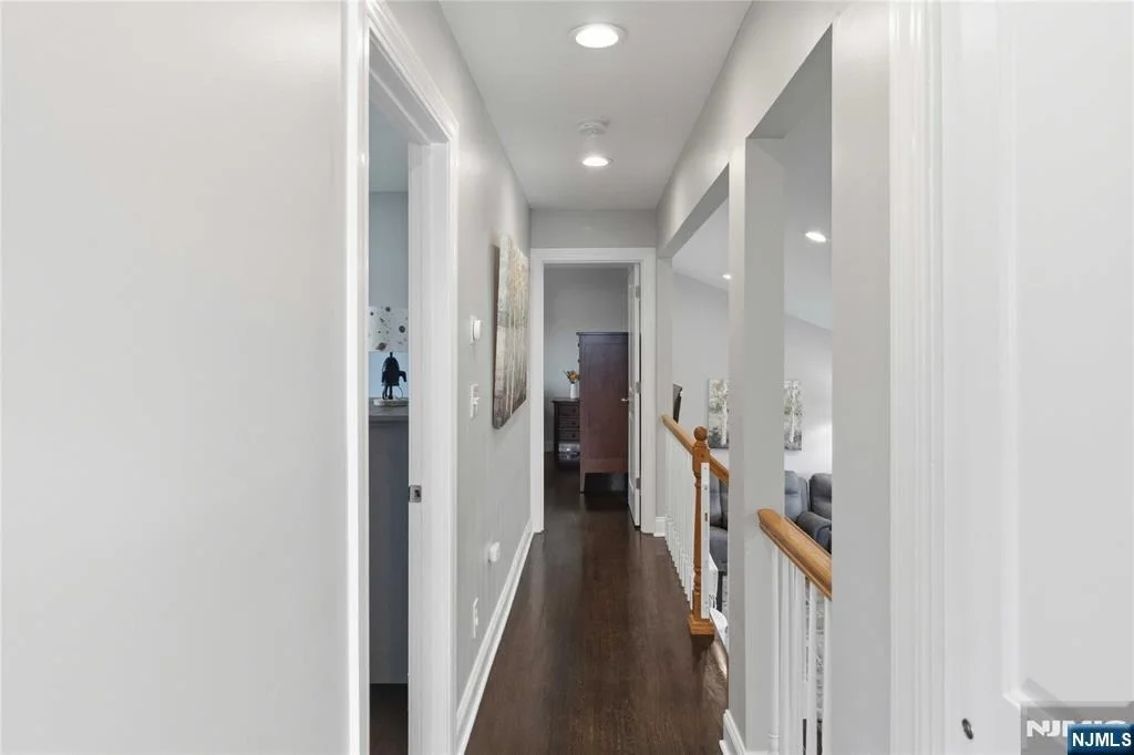 Photo of 345 Saddle River