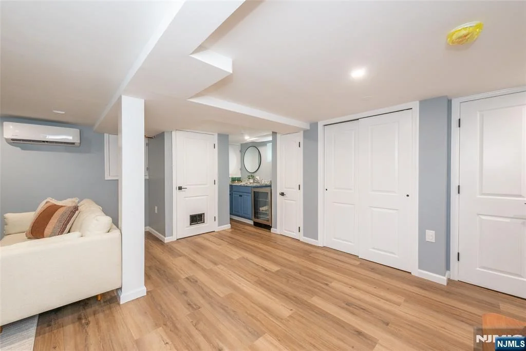 Photo of 33 Waverly