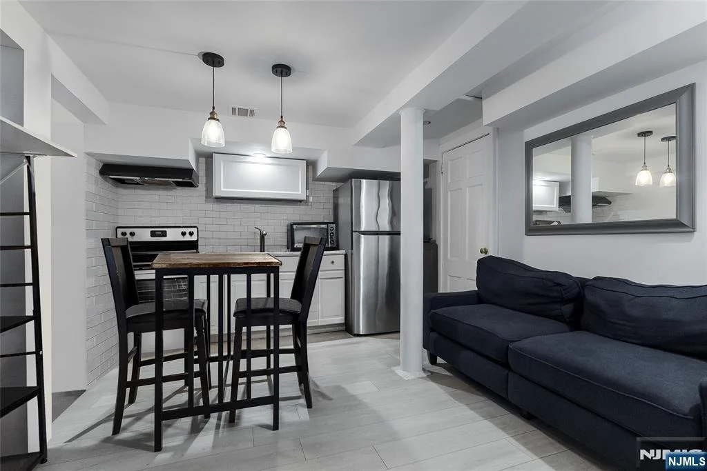 Photo of 449 Park