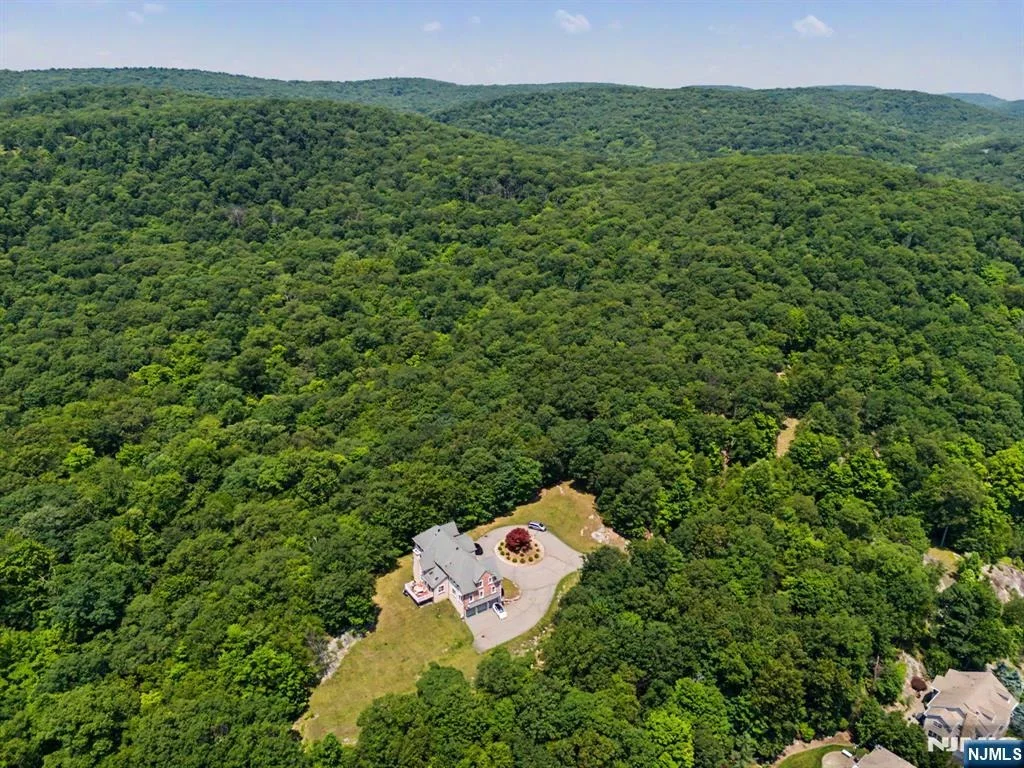 Photo of 1 Overlook