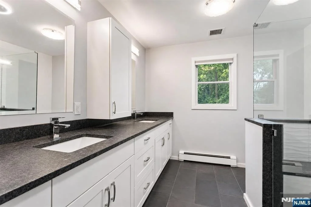 Photo of 1471 Terrill