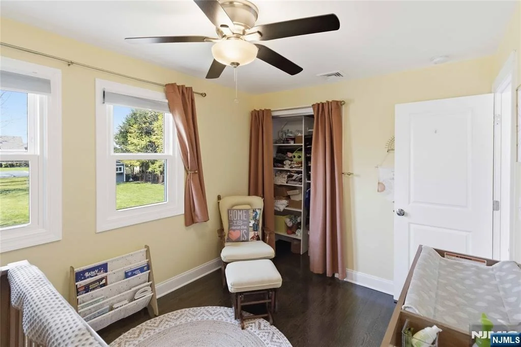 Photo of 345 Saddle River