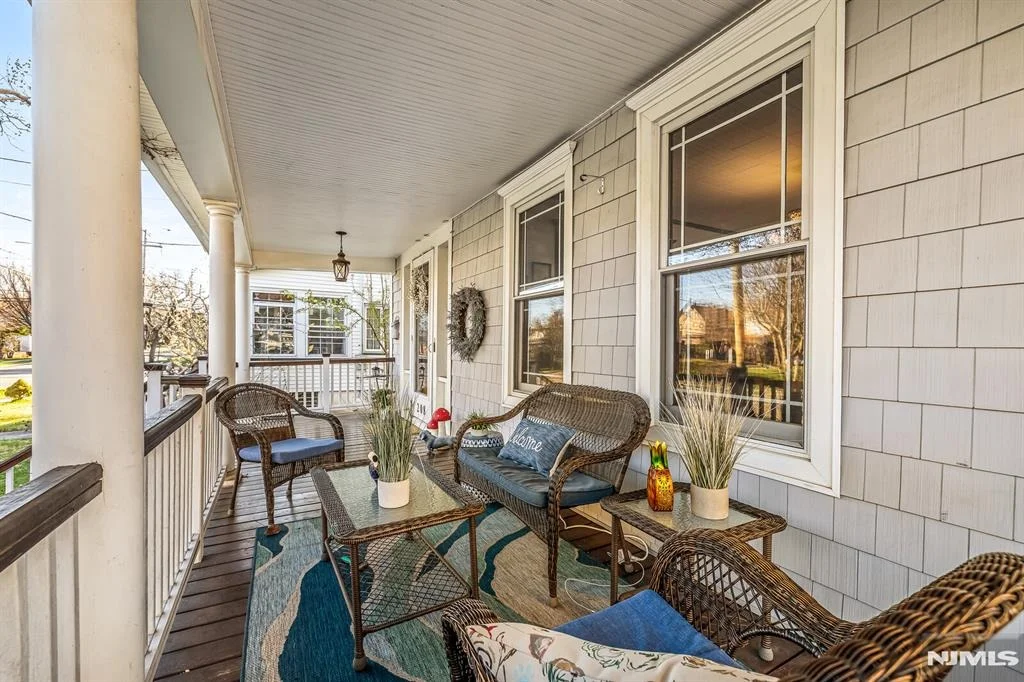 Photo of 208 Mortimer