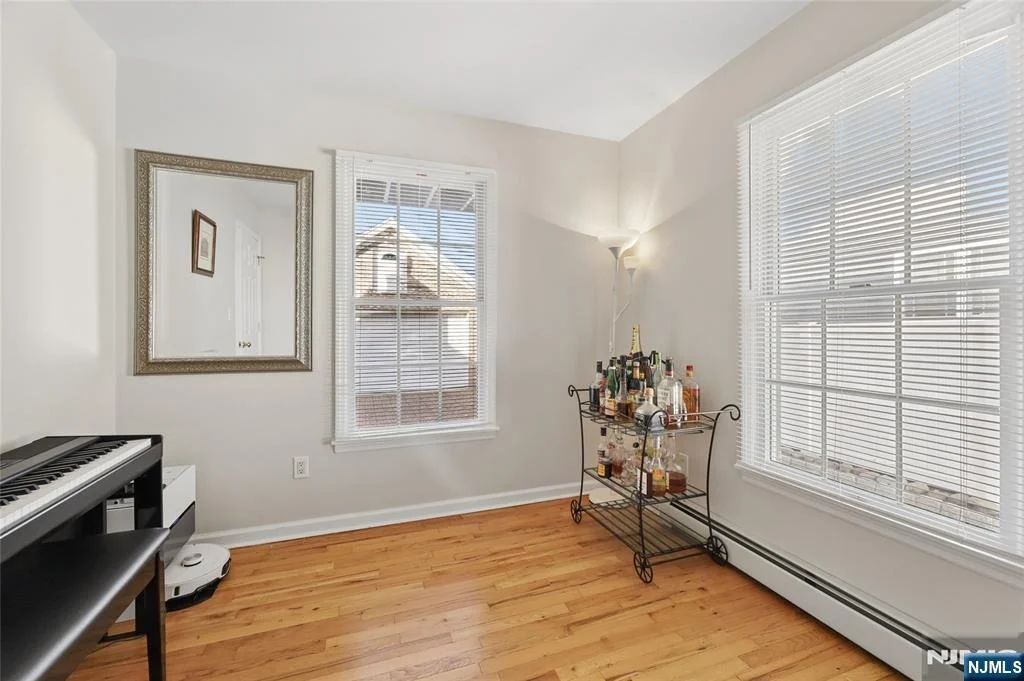 Photo of 599 Oak