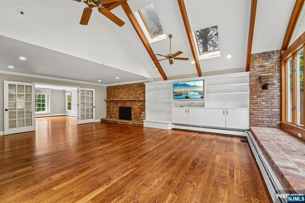 Photo of 17 Colonial