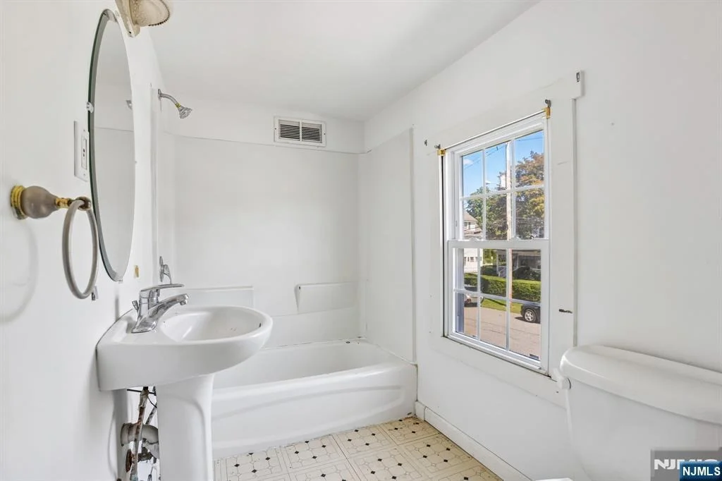 Photo of 162 Chestnut