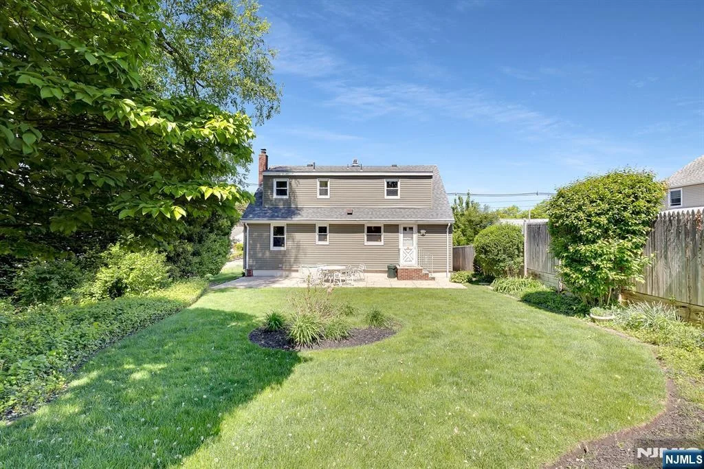 Photo of 287 Jackson
