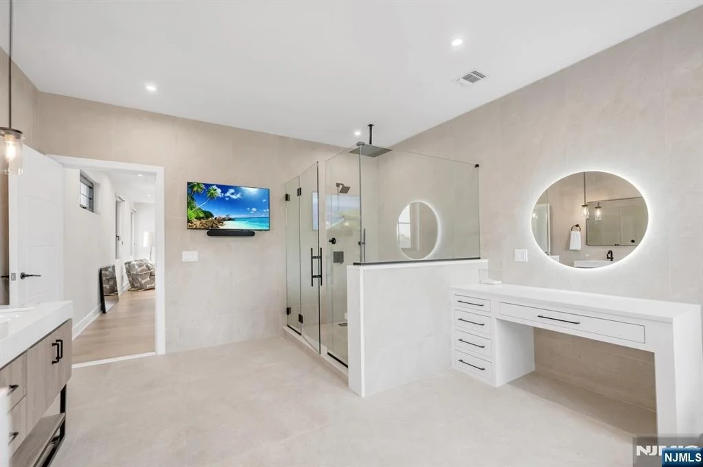 Photo of 336 Lockwood