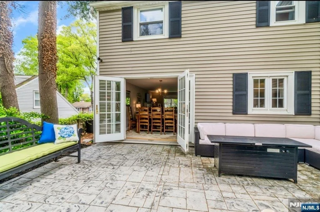 Photo of 105 Bergen
