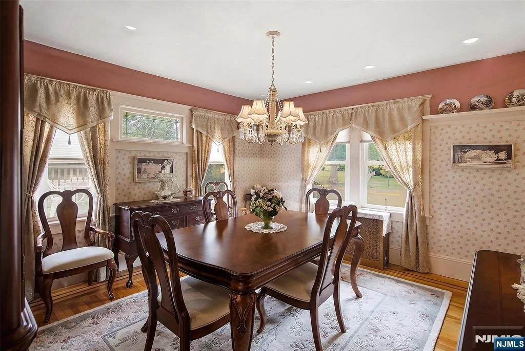 Photo of 156 Larch