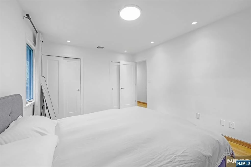 Photo of 45 Lenox