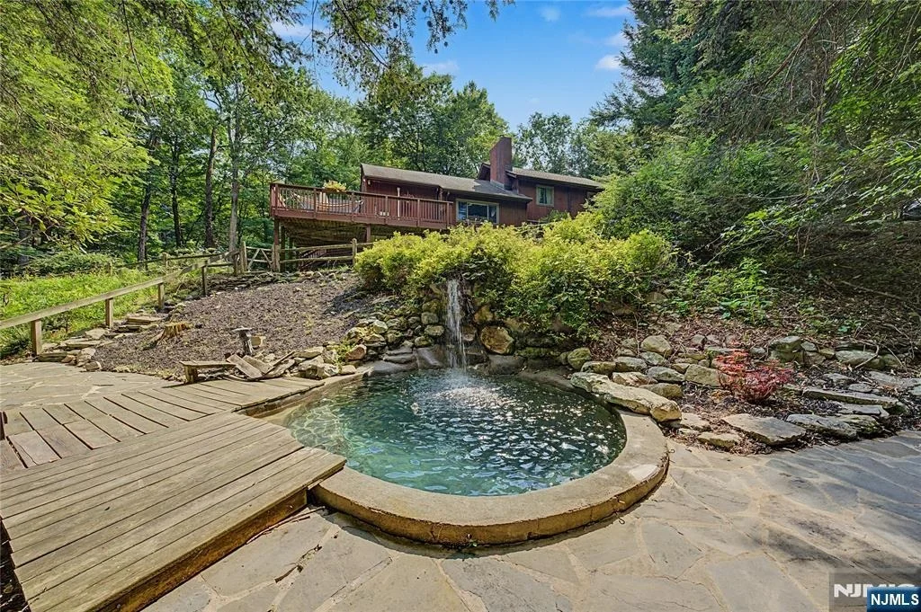 Photo of 451 W Brook