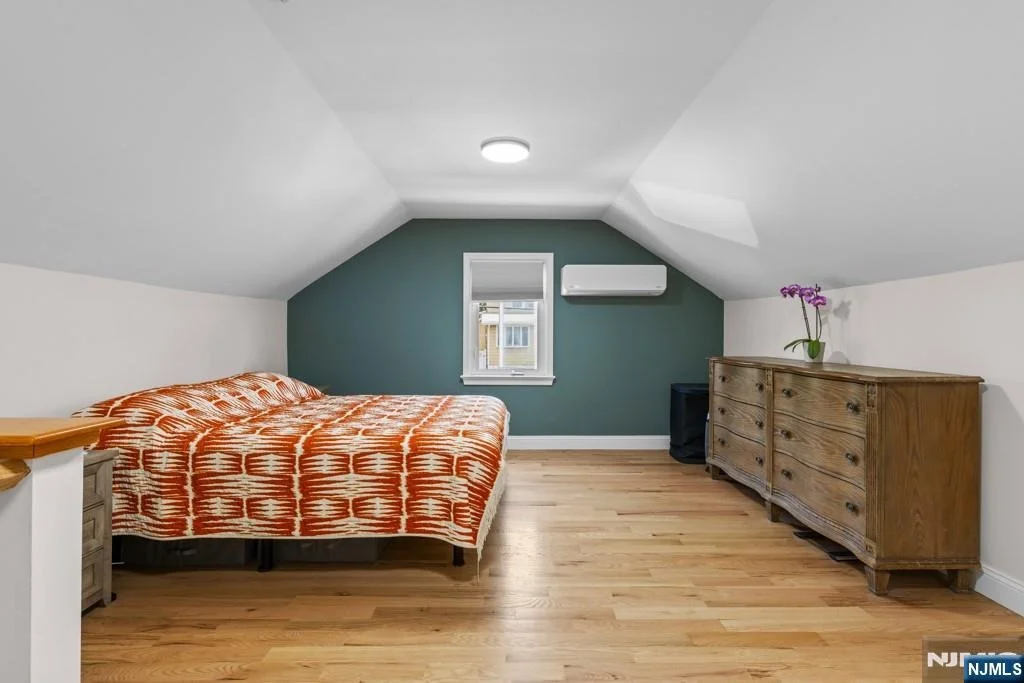 Photo of 385 Copeland