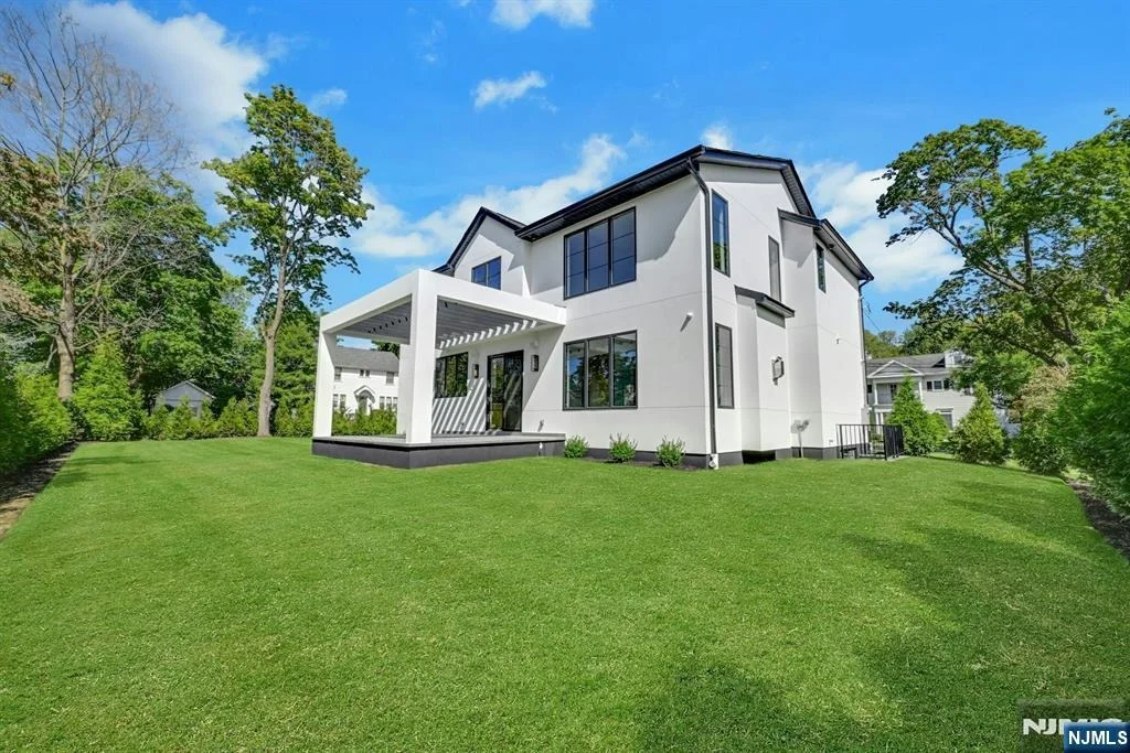 Photo of 32 Highland
