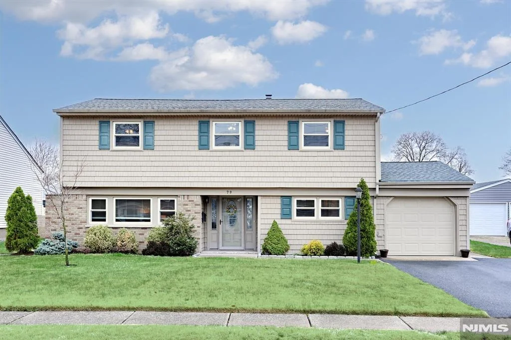 Photo of 79 Bell