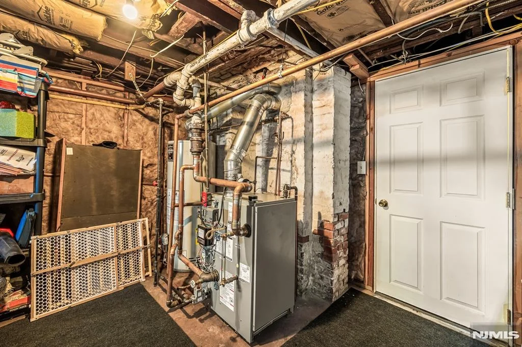 Photo of 208 Mortimer