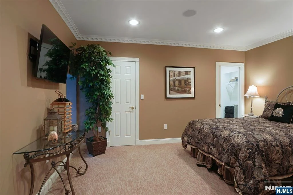 Photo of 457 Devonshire