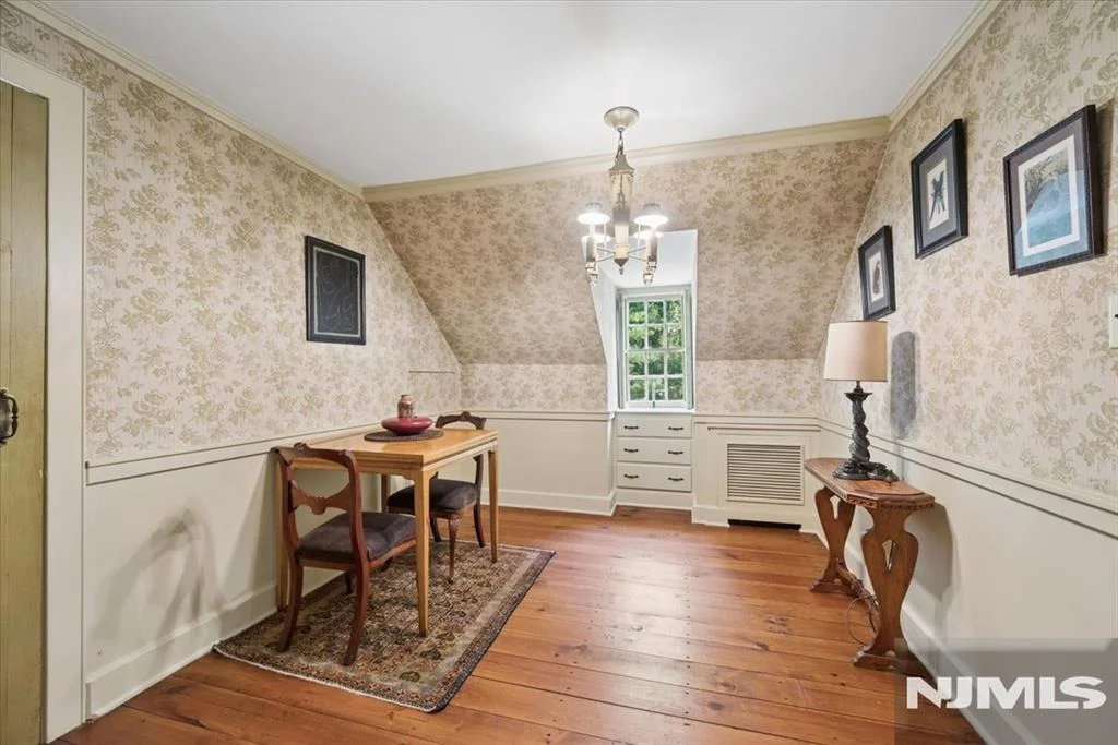 Photo of 568 Waterloo