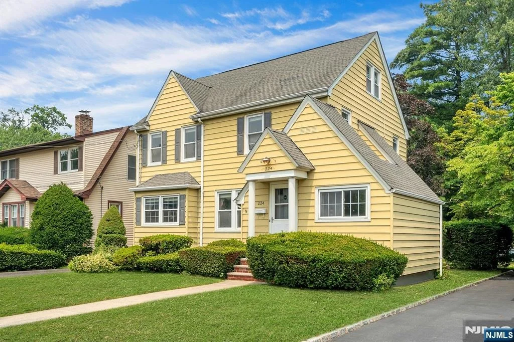 Photo of 224 Euclid