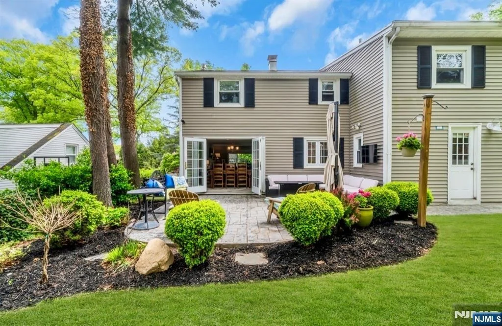 Photo of 105 Bergen