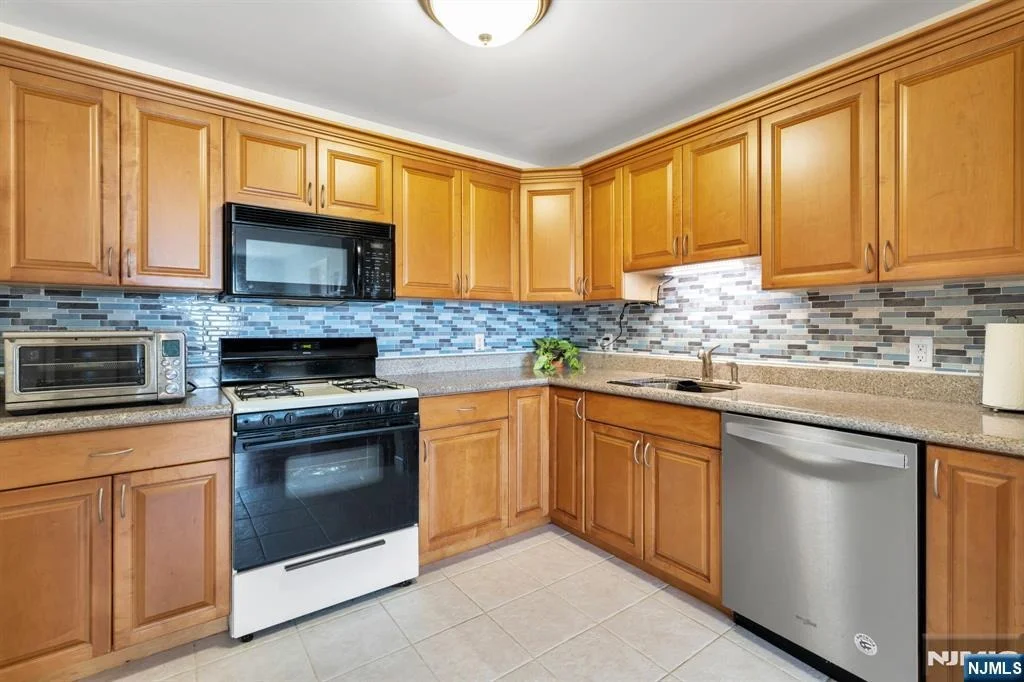 Photo of 241 Union