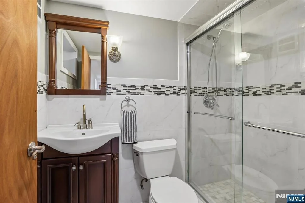 Photo of 650 Ridgewood