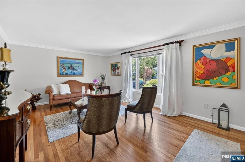 Photo of 413 Maple Hill