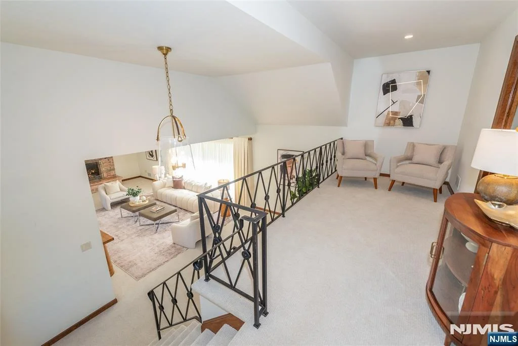 Photo of 182 Ridge