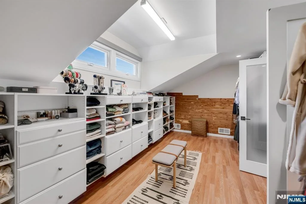 Photo of 433 Piermont
